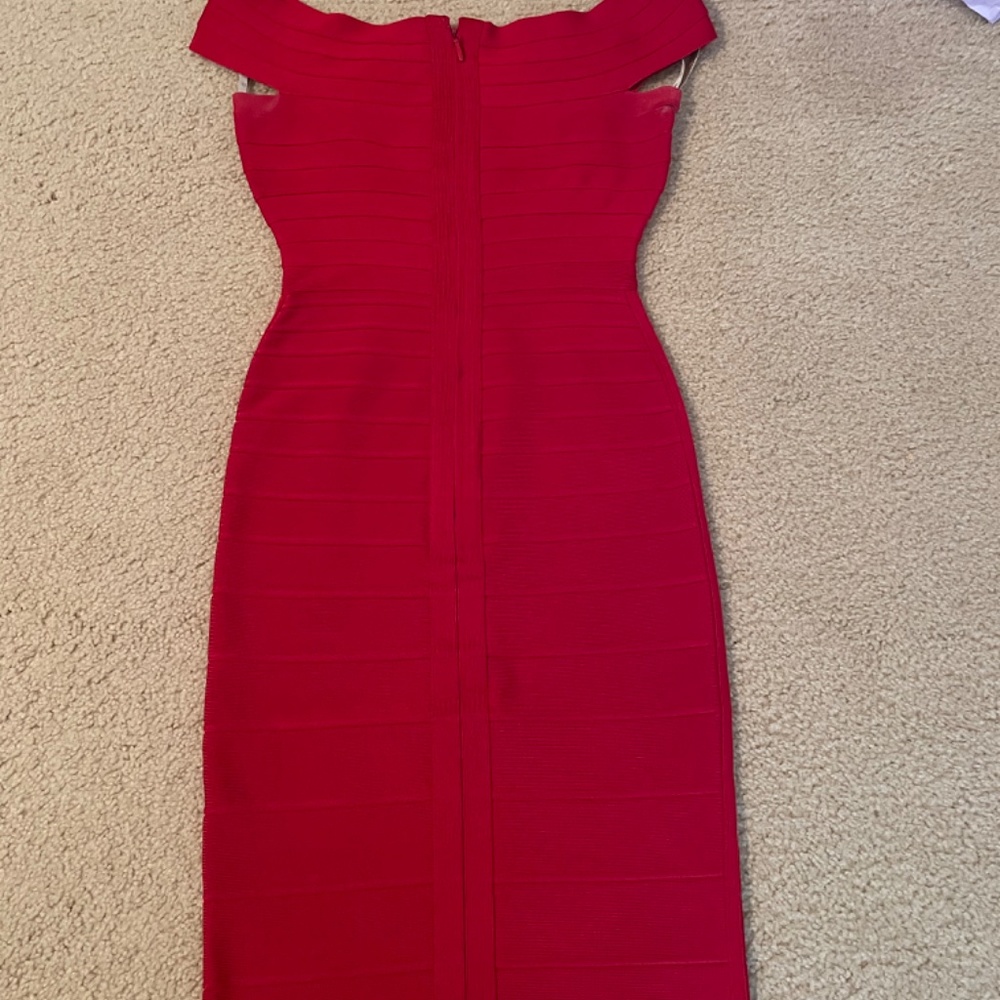 Dress - Picture 3 of 4